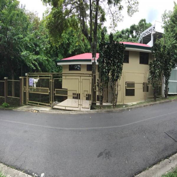 Galeria CASA EN SANTA ANA - USO MIXTO